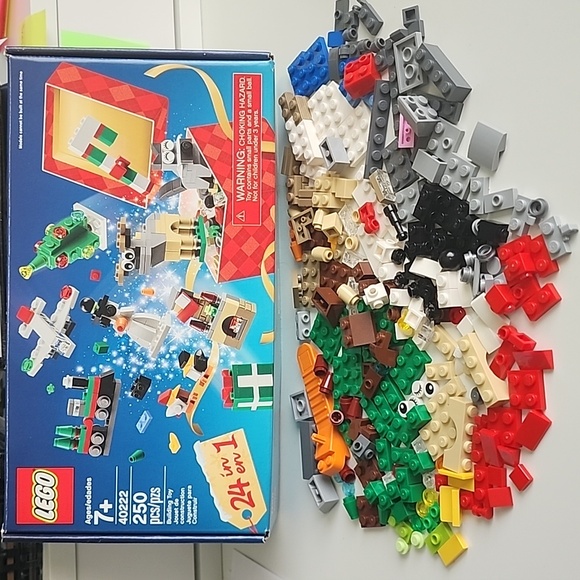 Lego OPENED BOX 24 in 1 Building Toy 250pc Set Seasonal Set 40222 - Picture 1 of 9